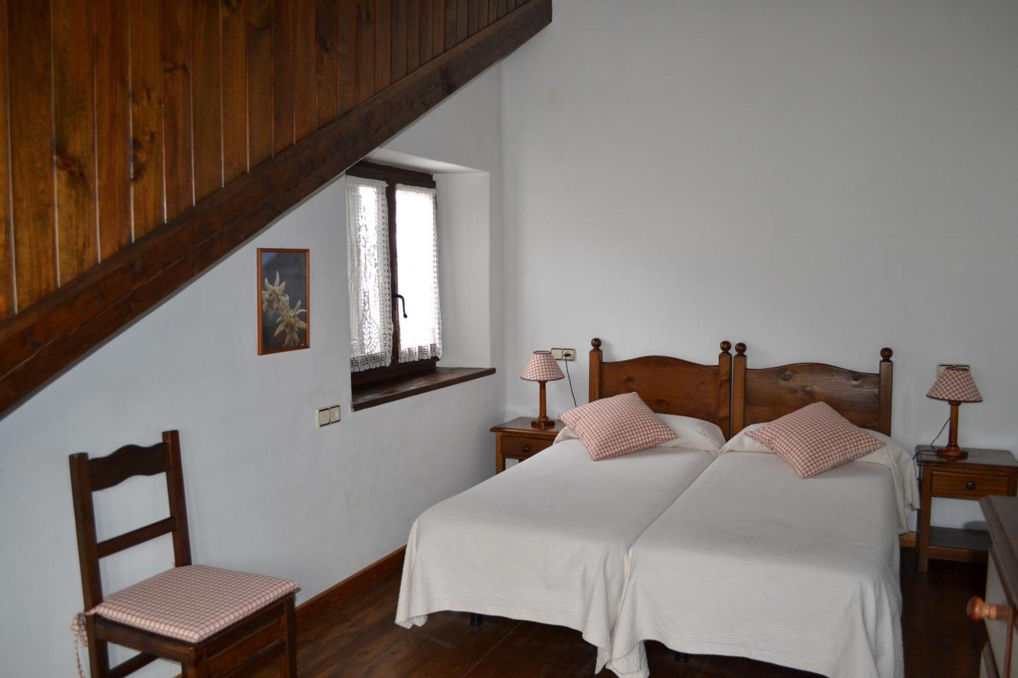 Apartamentos Linsoles Eriste Bagian luar foto