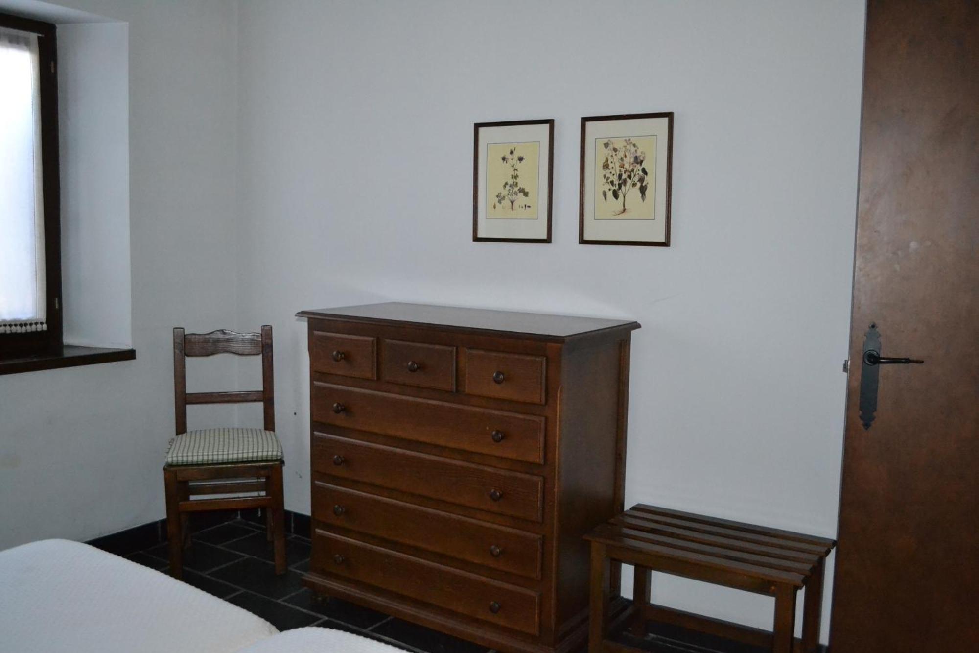 Apartamentos Linsoles Eriste Bagian luar foto
