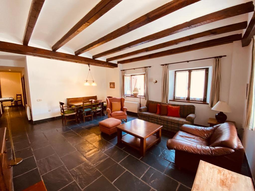 Apartamentos Linsoles Eriste Bagian luar foto