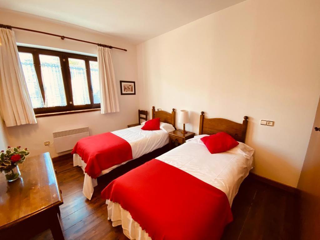 Apartamentos Linsoles Eriste Bagian luar foto