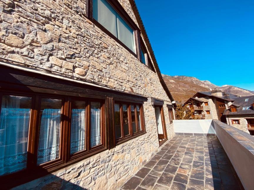Apartamentos Linsoles Eriste Bagian luar foto