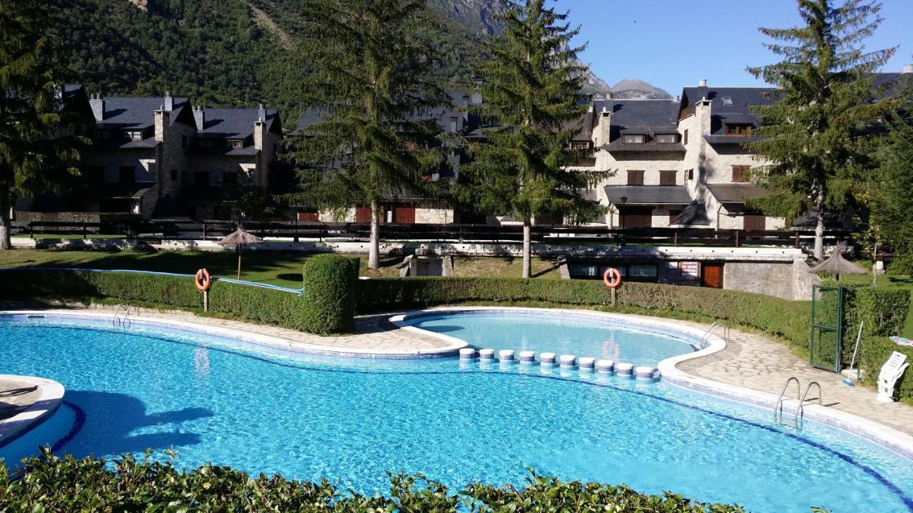 Apartamentos Linsoles Eriste Bagian luar foto