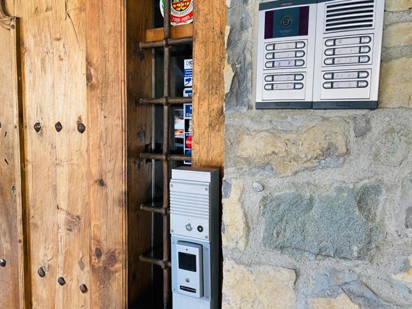 Apartamentos Linsoles Eriste Bagian luar foto